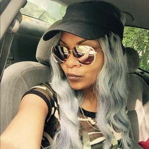 Meet your Posher, Ashley